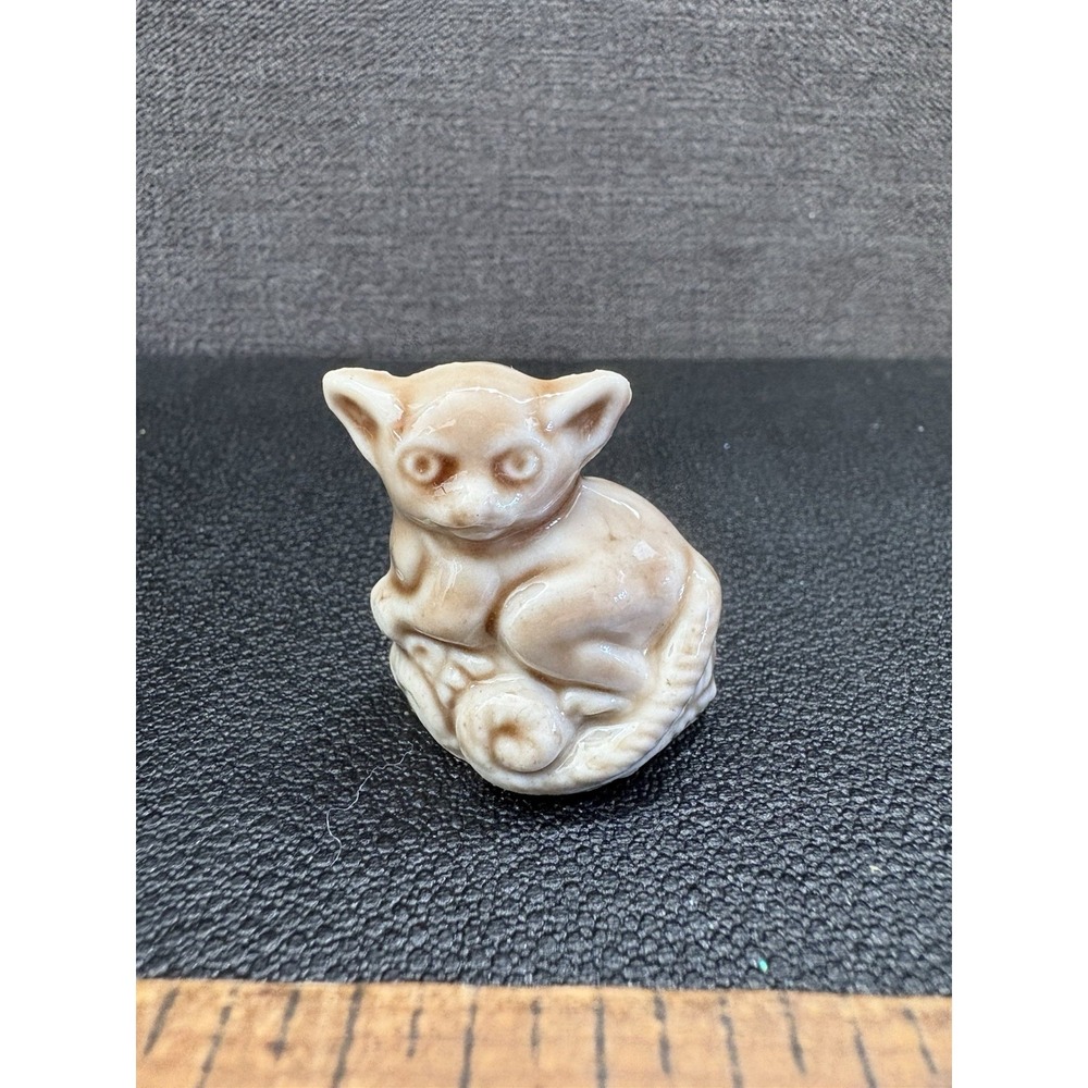 Vintage Wade‎ Porcelain Lemur Trinket Figure Made In England 1.25" Monkey Animal